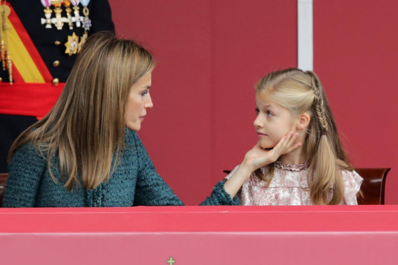 Las fotos más tiernas de la Princesa Leonor: Día de la Hispanidad 2014