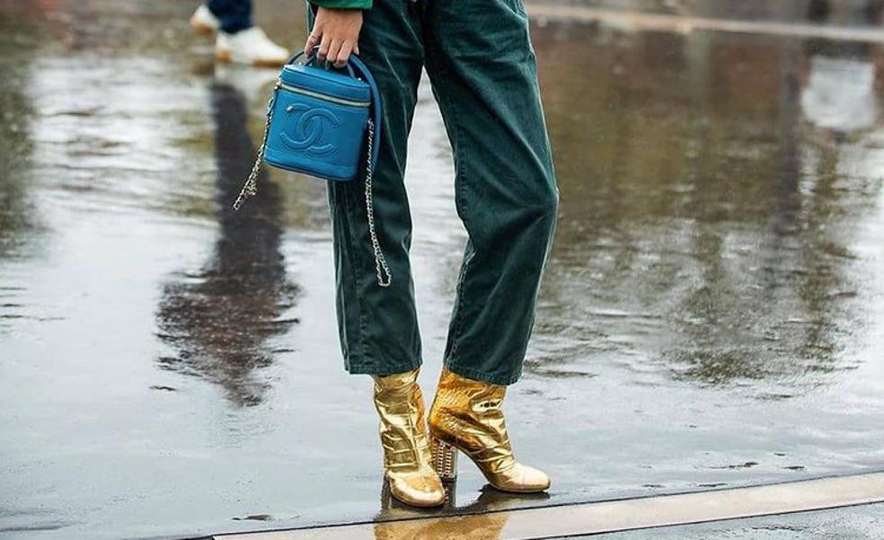 Las botas de Zara que son idénticas a las de Chanel y con las que subirás el nivel de tus looks más básicos