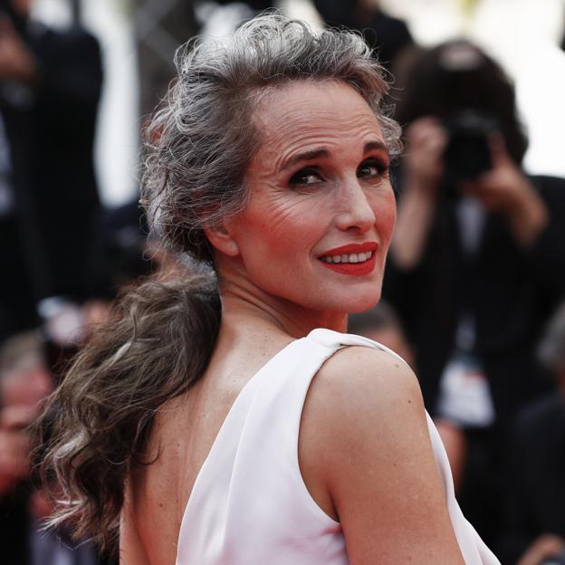 Grey melting, las mechas y el color de pelo tendencia que harán que las canas dejen de ser un problema