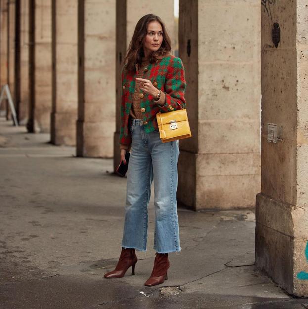 Cárdigan con solapa en efecto pelo: la versión más calentita de la prenda tendencia de la temporada