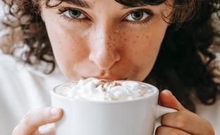 ¿Necesitas la cafeína para funcionar y despertar? Que sea siempre natural, por favor