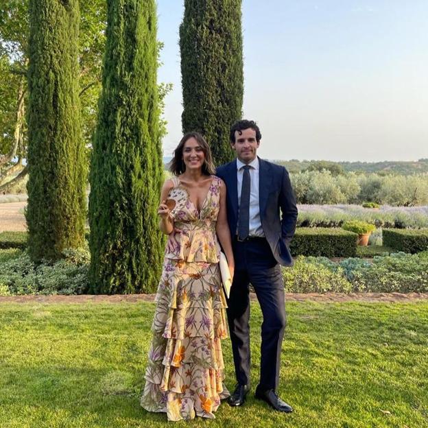 Tamara Falcó e Íñigo Onieva en la boda de unos amigos en verano.