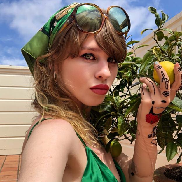 Ivy Getty, la heredera millonaria se ha casado en una espectacular boda de fantasía inspirada en Barbarella (con Anya Taylor-Joy como dama de honor)