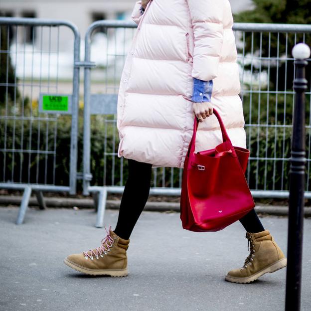 Ni cowboy ni bicolor: los botines de montaña son los más cómodos y estilosos de la temporada