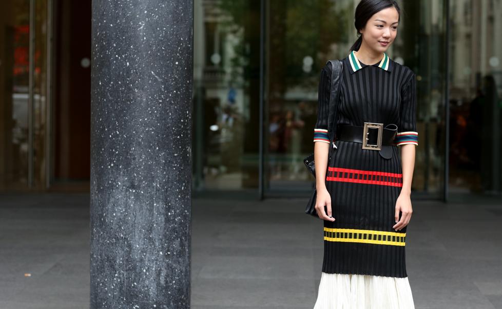 El vestido plisado con el que vas a conseguir un look bonito y favorecedor solo se puede comprar en la tienda online de H&M