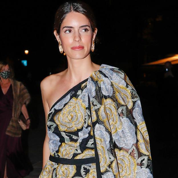 Las tres bases de maquillaje más vendidas, luminosas y ligeras para copiar el look no makeup de invitada de Sofía Palazuelo