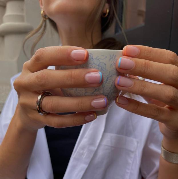 Ni granate ni marrón, la manicura de moda que más estiliza las manos es la francesa de línea fina