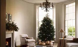 Las ideas más bonitas y originales para decorar tu árbol de Navidad con adornos muy baratos de Zara Home, H&M, Primark, IKEA y Maisons du Monde