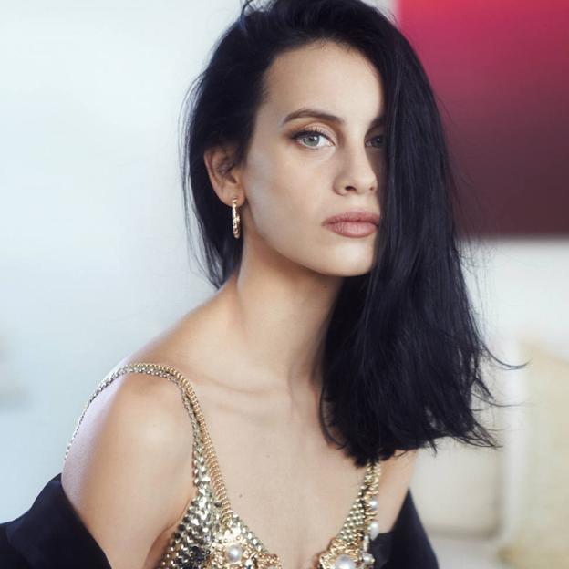 No hay traje más elegante y glamuroso que este dos piezas de lentejuelas de Pull&Bear