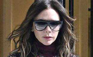 El labial favorito de Victoria Beckham es de un tono rosa super favorecedor que además hidrata y pone buena cara al instante