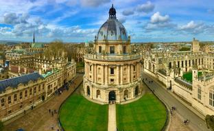 Descubre el Oxford de Endeavour: estos son los lugares emblemáticos (de la serie británica más adictiva) que tienes que visitar en tu próxima escapada a la ciudad con más historia de Inglaterra