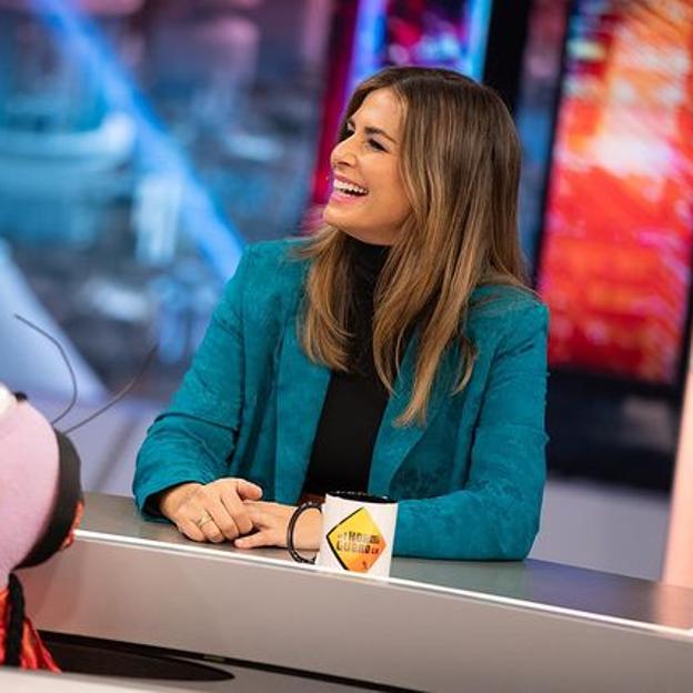 Nuria Roca triunfa en El Hormiguero con la blazer de Zara (agotada y con lista de espera) más elegante, estilosa y rejuvenecedora del momento