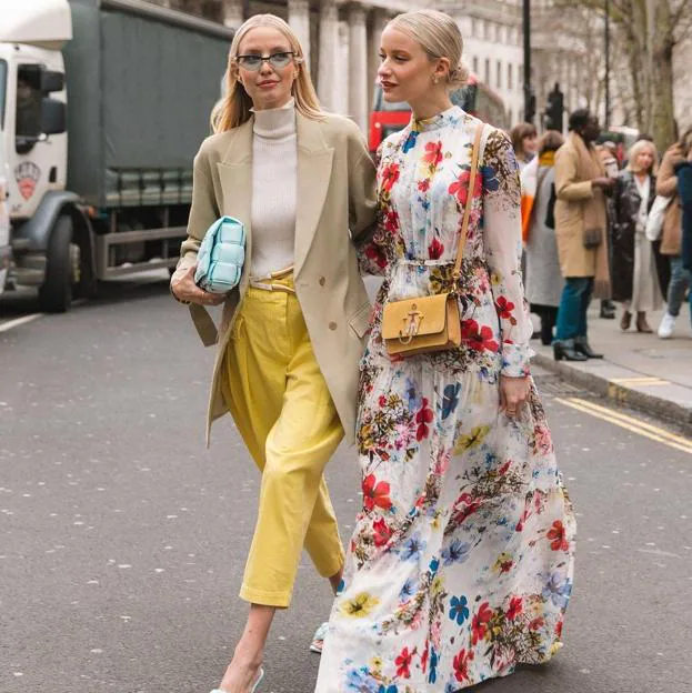 Los vestidos de punto con estampado de flores más calentitos y bonitos que  te vas a poner con botas altas | Mujer Hoy