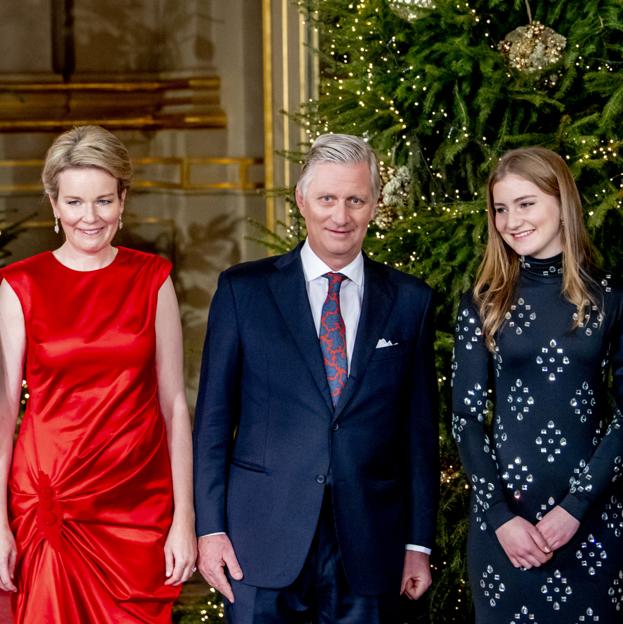 El elegantísimo look de la princesa Elisabeth de Bélgica con el que ha hecho sombra a su madre la reina Matilde y se ha colocado entre las royals mejor vestidas