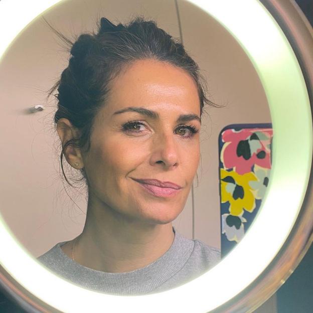 Sabemos cuál es el contorno de ojos (y de labios) que utiliza Nuria Roca para combatir las arrugas de expresión más marcadas