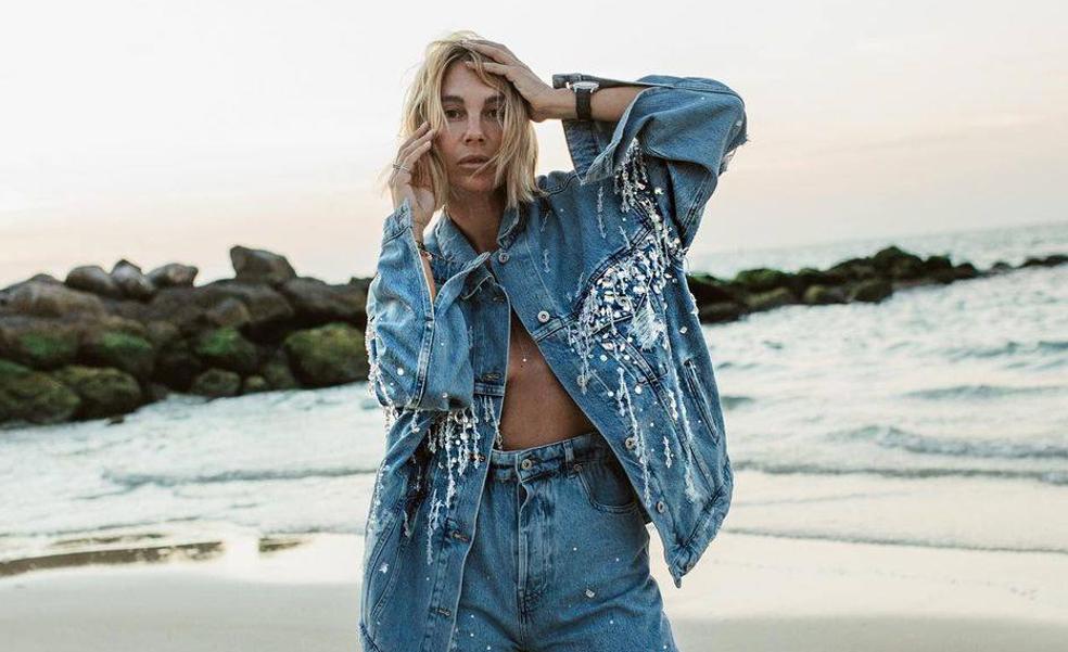 Cazadora oversize y pantalones flare: el total look denim más favorecedor de la temporada lo encontrarás en Mango Outlet y cuesta menos de 50 euros