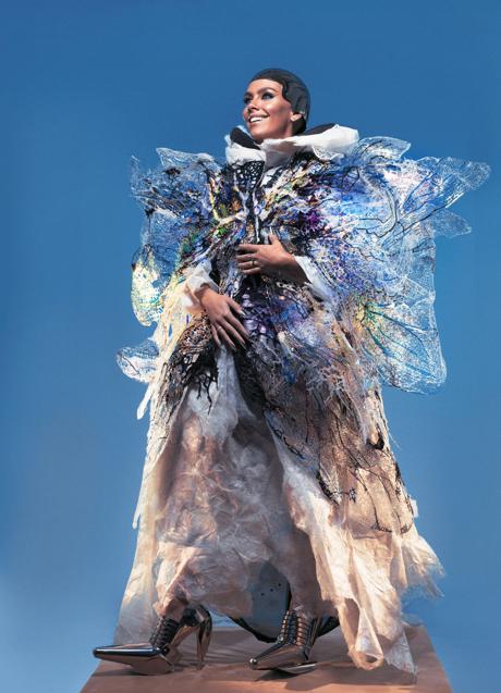 Repasamos el álbum de fotos con todos los vestidos de Cristina Pedroche en las Campanadas desde 2014 hasta 2022 (y tenemos favorito)