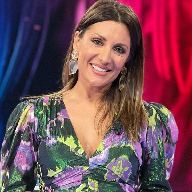 El cambio de look de Nagore Robles: recibe el año con el flequillo desfilado favorito de las famosas que más favorece y que va a ser tendencia este 2022