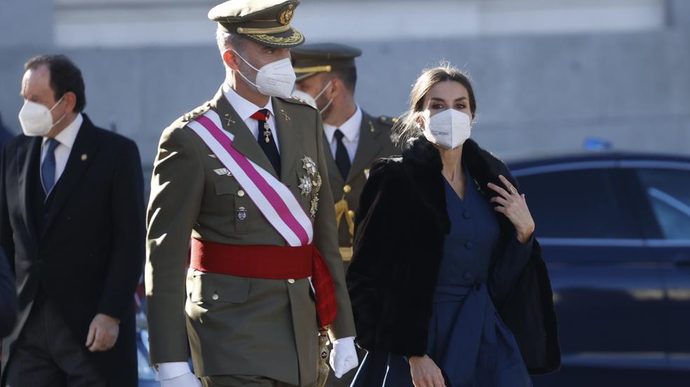 Todos los looks de la Reina Letizia en la Pascua Militar: ¿por qué cada año hay polémica y críticas por sus vestidos?