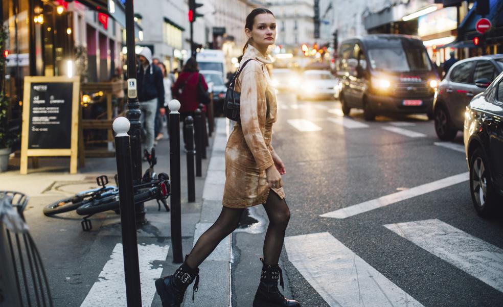 El vestido camisero perfecto para combinar con tus botas cowboy cuesta menos de 20 euros y viene en tres diseños tan bonitos que no sabemos cual escoger