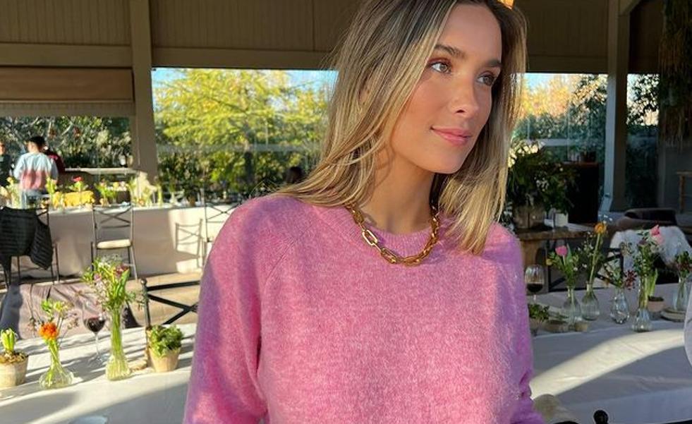 El jersey rosa de Zara que favorece a cualquier edad y que triunfa con las influencers de 20 y las de 50 años