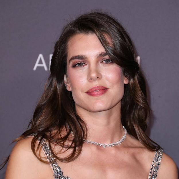 Carlota Casiraghi, la niña que creció como heredera de Mónaco y ahora ejerce de princesa de segunda para la moda