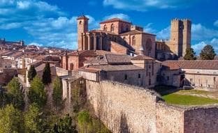 Sigüenza, el histórico pueblo con una de las catedrales más bonitas de España que merece una escapada de fin de semana