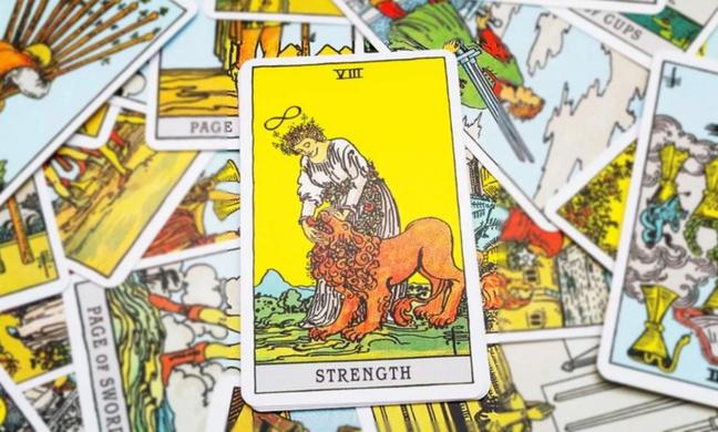 La carta del Tarot de la semana: La Fuerza (arcano XI-VIII) llega con valor, coraje y resiliencia para demostrar que eres capaz de todo