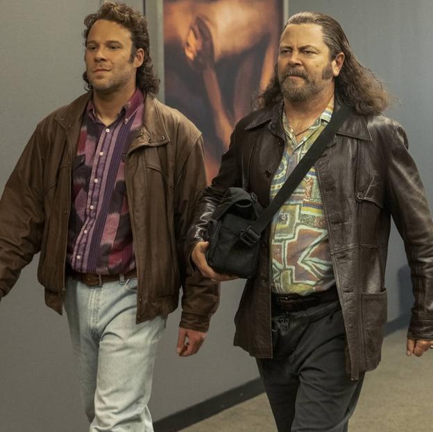 Seth Rogen y Nick Offerman en una imagen de Pam & Tommy