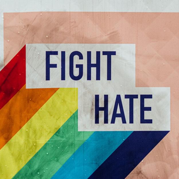 Así es la nueva cultura del odio a las mujeres: escalofriantes reglas para emparejarse, hacer ejercicio o maquillarse