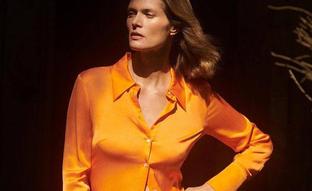 Estas prendas en color naranja son el look lujoso y favorecedor que necesitas esta temporada para rejuvenecer