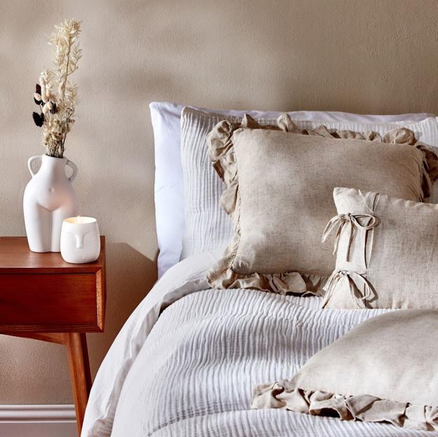 Los juegos de cama baratísimos de los Special Prices de Zara Home y Primark que transformarán tu dormitorio esta primavera