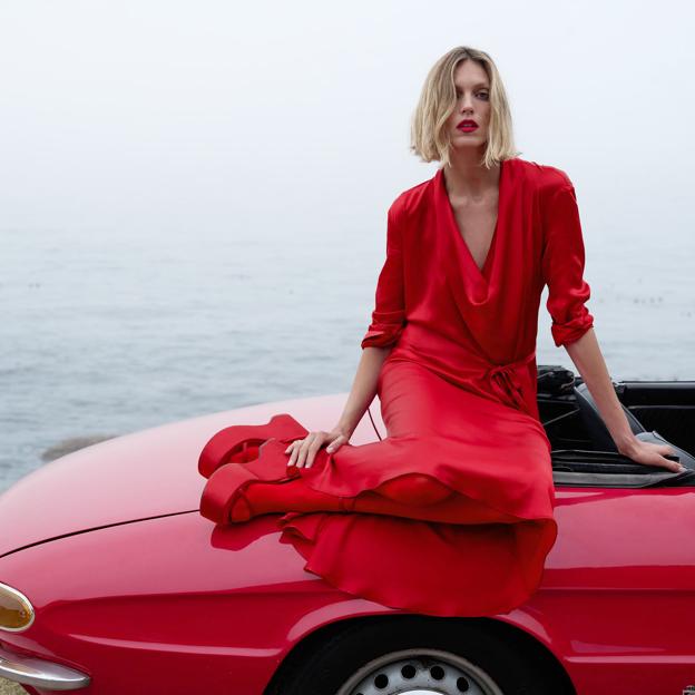 Zara tiene el vestido rojo más espectacular de todos los tiempos (y ya tiene lista de espera) 