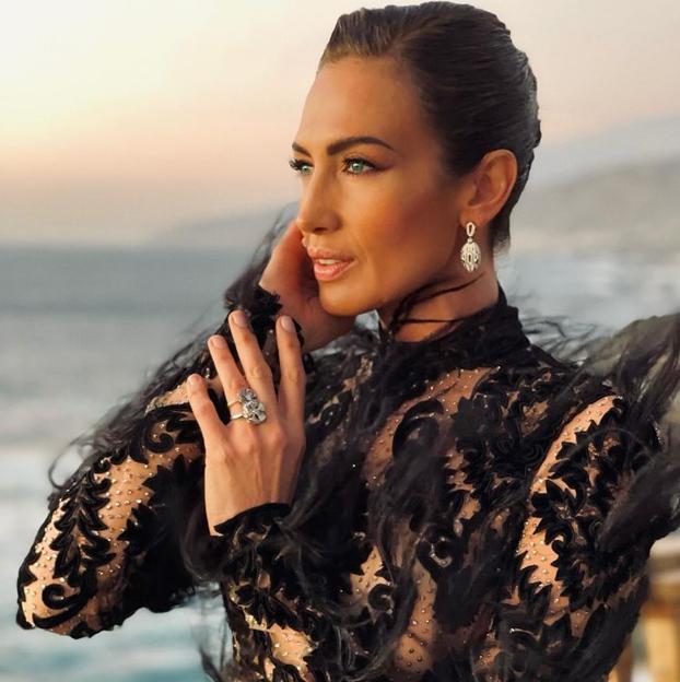 El truco de Nieves Álvarez para una mirada joven en los Goya es este sérum para el contorno de ojos que acaba con ojeras y arrugas