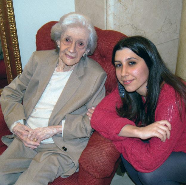 Si hace tiempo que no te cuentan un cuento antes de dormir, necesitas los relatos con magia de Julia Viejo