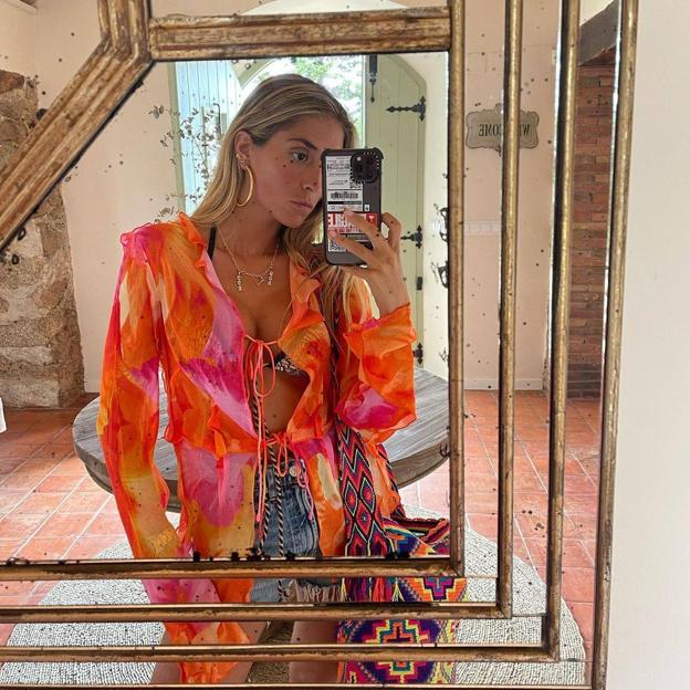 Estas son las blusas más favorecedoras que arrasan entre las influencers y son tendencia en el street style para la primavera