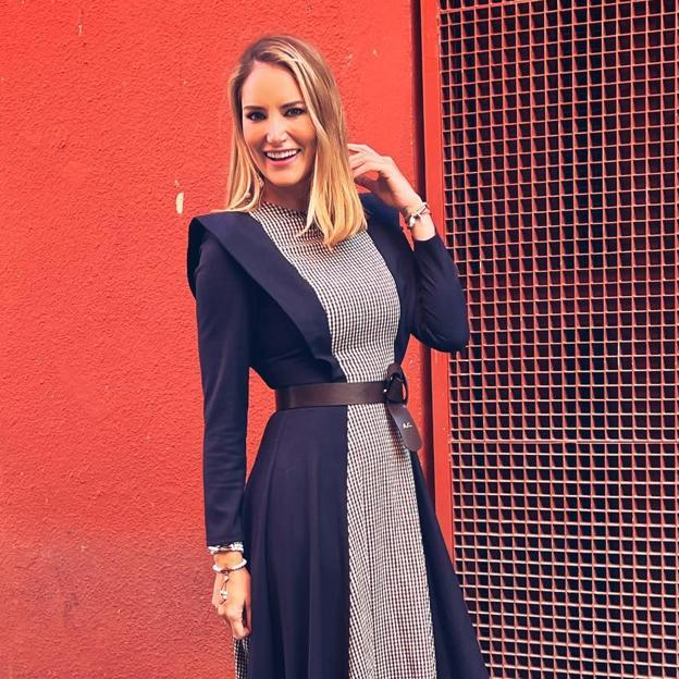Alba Carrillo también tiene este vestido midi 'made in Spain' que llevan las famosas porque es muy favorecedor y estiloso