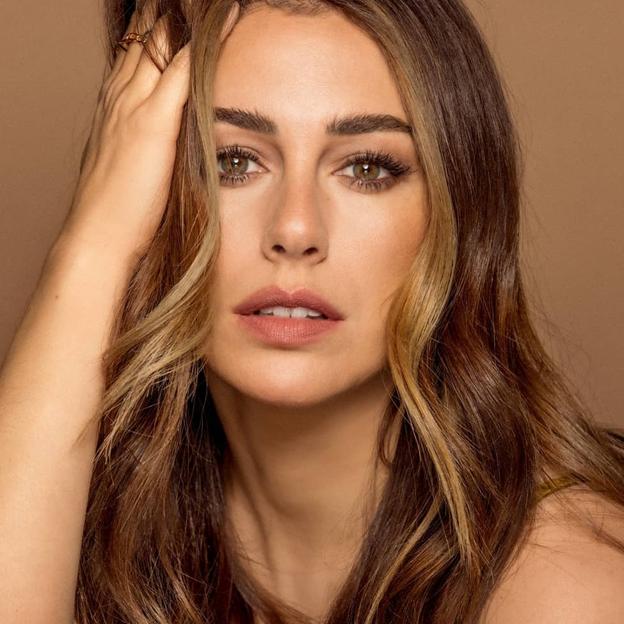 A Blanca Suárez le gusta tanto este perfume sedoso y fresco que también lo echa en las sábanas porque huele de maravilla