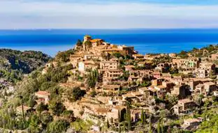 Deià, el pueblo más bonito y sorprendente de Mallorca que inspira a los mejores artistas e intelectuales del mundo desde hace más de 100 años