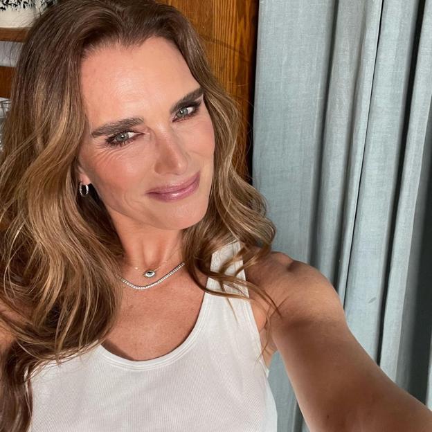 Palabra de maquillador: estos son los cinco básicos que necesitas para un maquillaje rejuvenecedor que quita años