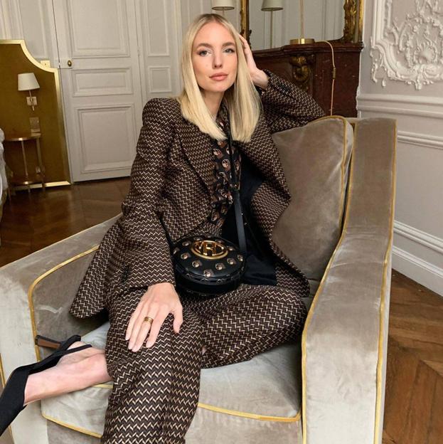 Estos son los espectaculares trajes sofisticados que puedes llevar para la oficina o como look de invitada