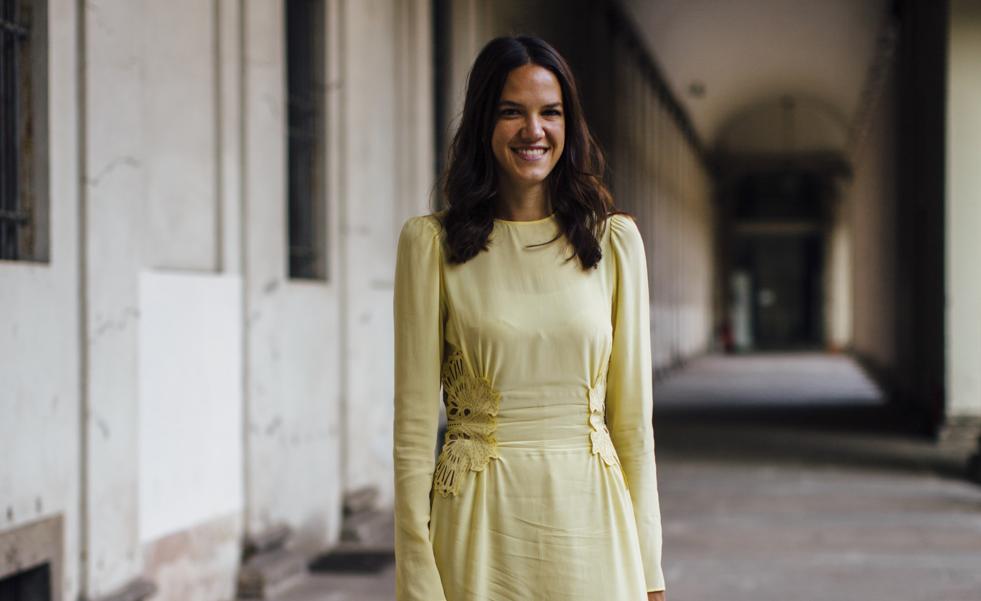 El vestido midi más especial es este de la nueva colección de H&M que es muy ponible y con él serás la mejor vestida