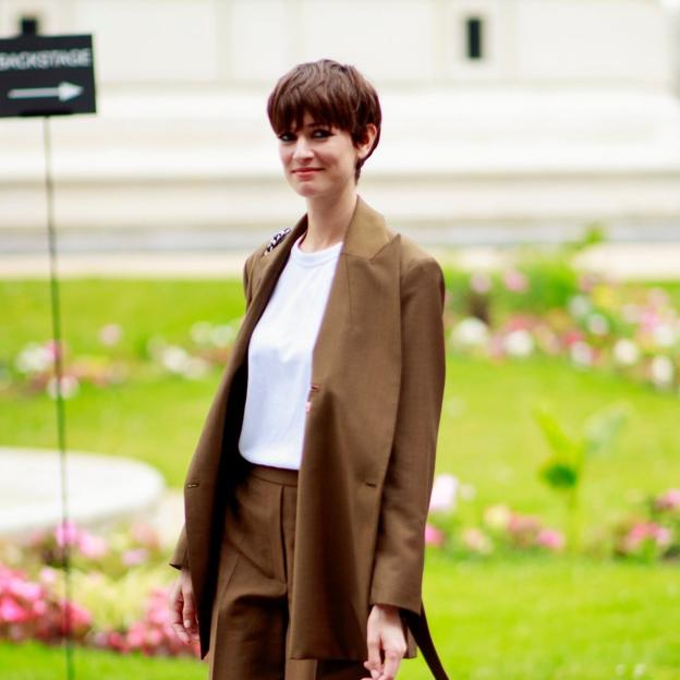 Cinco básicos a todo color de Mango que quitan años y sientan fenomenal a todo tipo de cuerpos