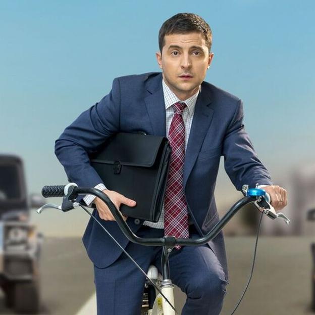 Por qué deberías ver Servidor del pueblo, la serie con la que Volodímir Zelenski se convirtió en el rey de la comedia antes de ser presidente de Ucrania (y que se emitirá en España gratis)
