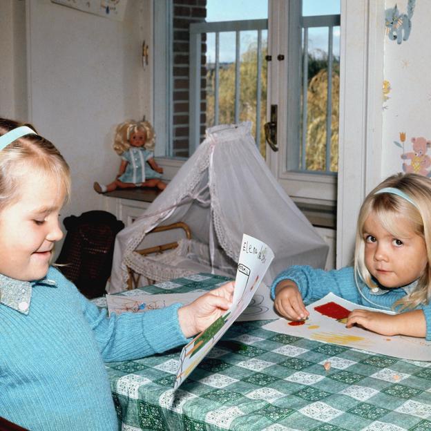 La infanta Elena y la infanta Cristina son inseparabes desde pequeñas.