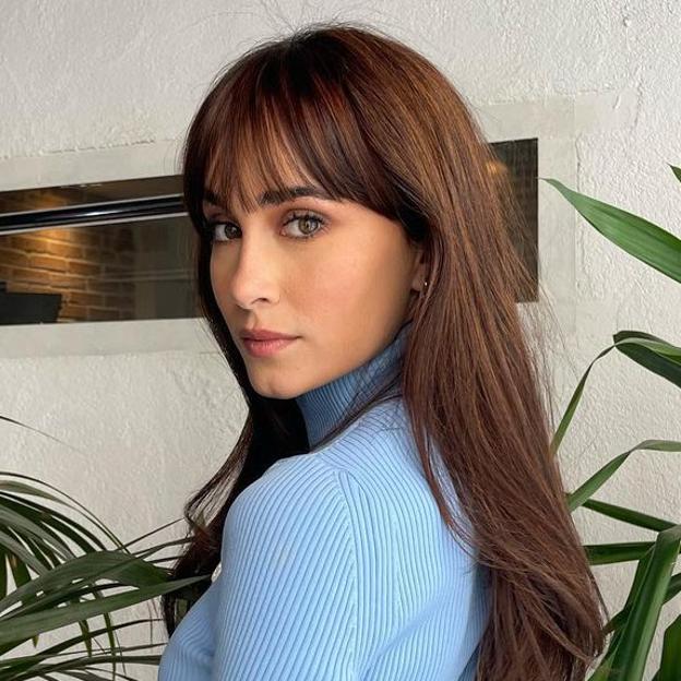 Caoba, el nuevo color de pelo que obsesiona a todas las celebrities que antes eran castañas o tenían el pelo negro