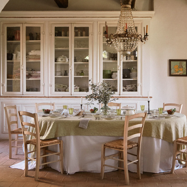 Cómo copiar la decoración de estilo toscano de esta impresionante villa italiana con las novedades más bonitas y baratas de Zara Home