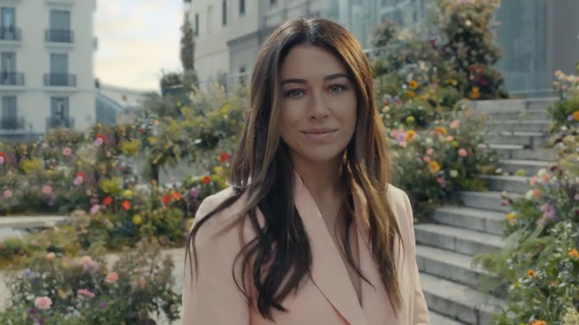 Blanca Suárez protagoniza la campaña más colorida del Corte Inglés