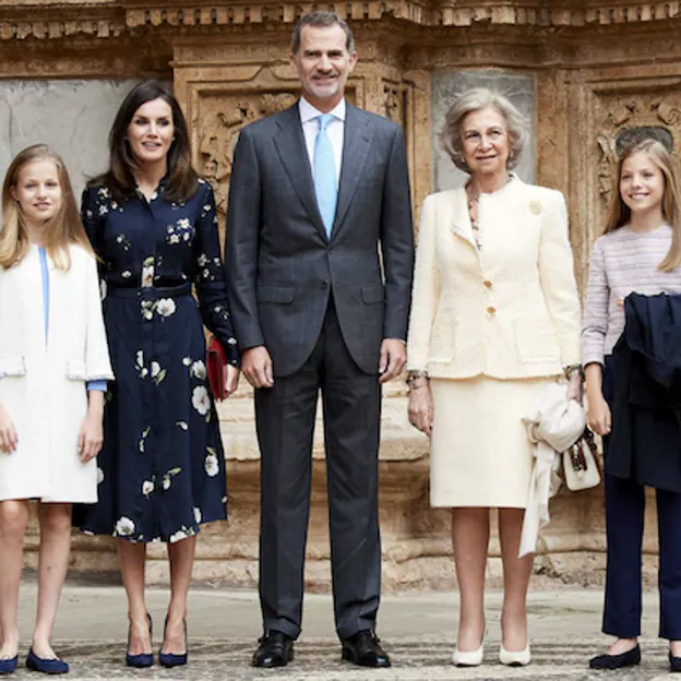 Pincha en la foto para ver los 7 años de Letizia Ortiz como Reina de España en 10 looks. 