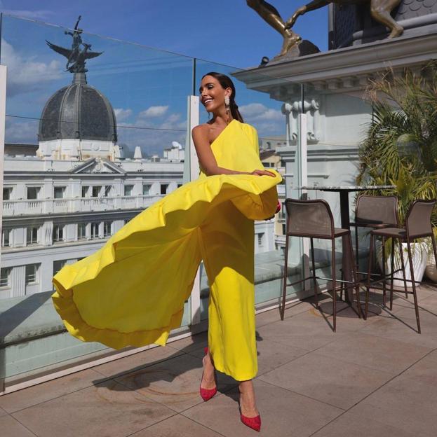 Las mejor vestidas confirman que el vestido más favorecedor de la primavera es en color amarillo y estos son los modelos low cost con los que lo llevarás
